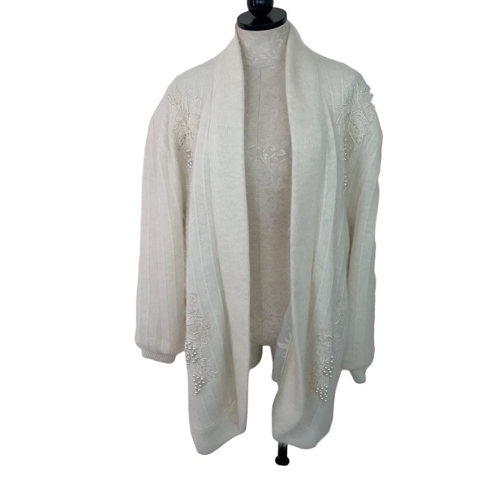 Venesha Vintage Womens Jacket Size L Cream Cardigan Pearl Applique Embellished